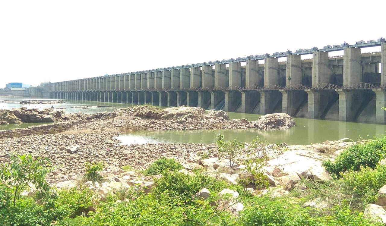 Uncertainty over Karnataka water release leaves Jurala farmers in distress